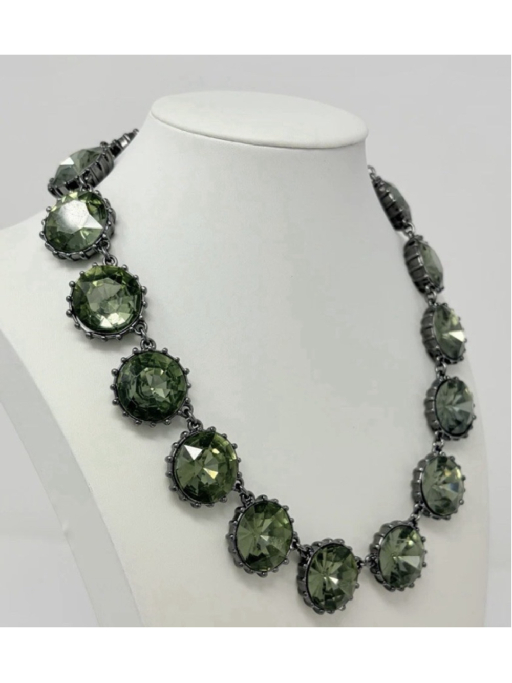 Simply Vera Wang Dark Silver Gunmetal Necklace w/ Round Green Stones Chic Gothic